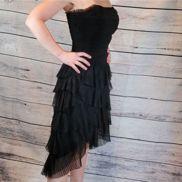 🔸️BCBGMaxazria Black Strapless Tiered Ruffled Dress Small - Picture 13 of 16